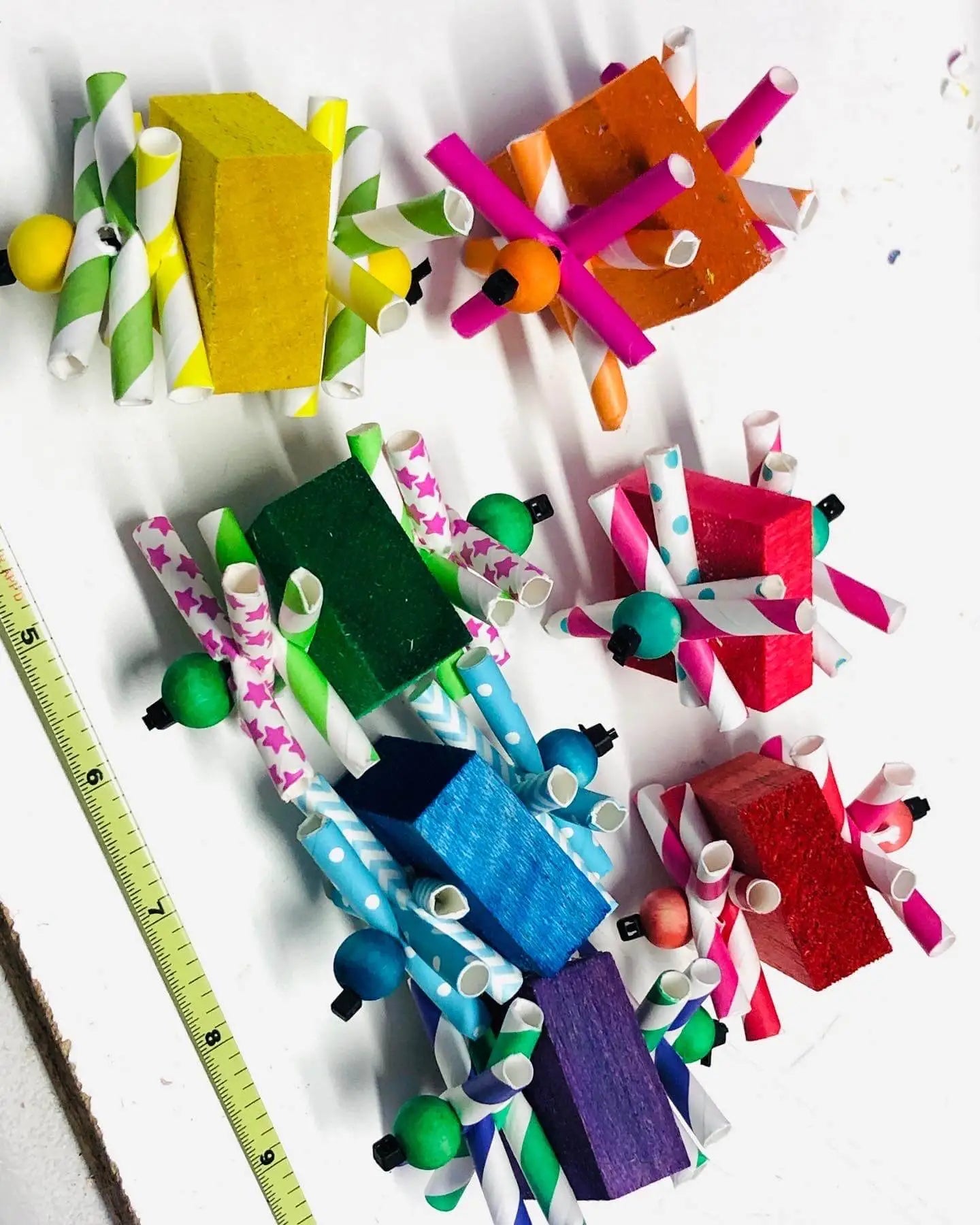 Balsa colorful bird foot toys