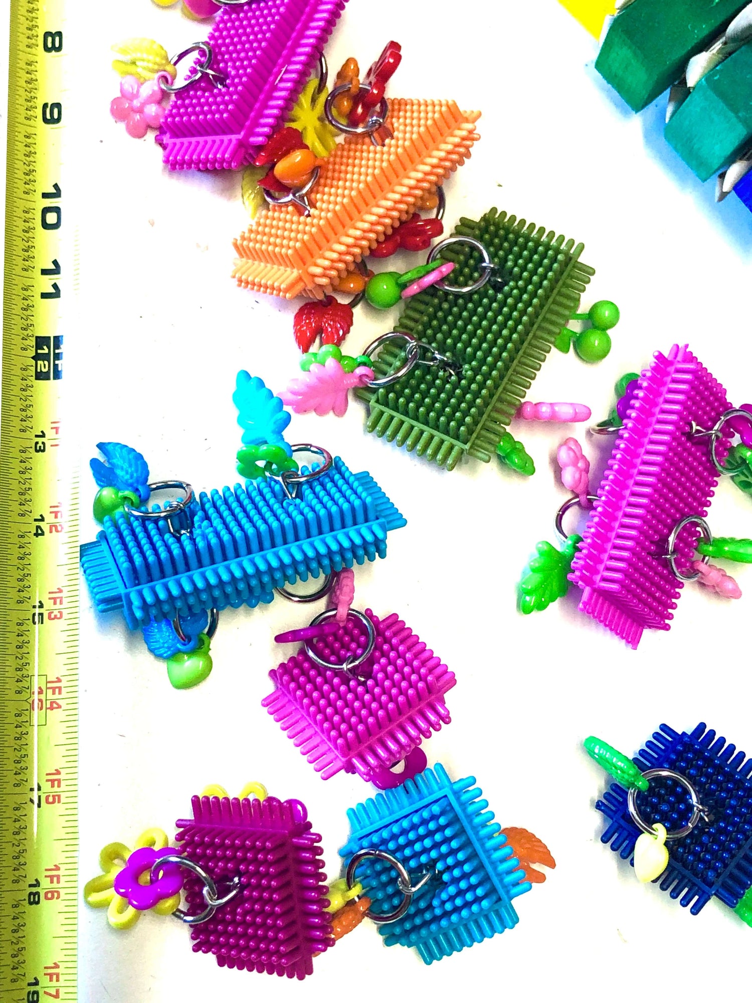 Foraging bird foot toys